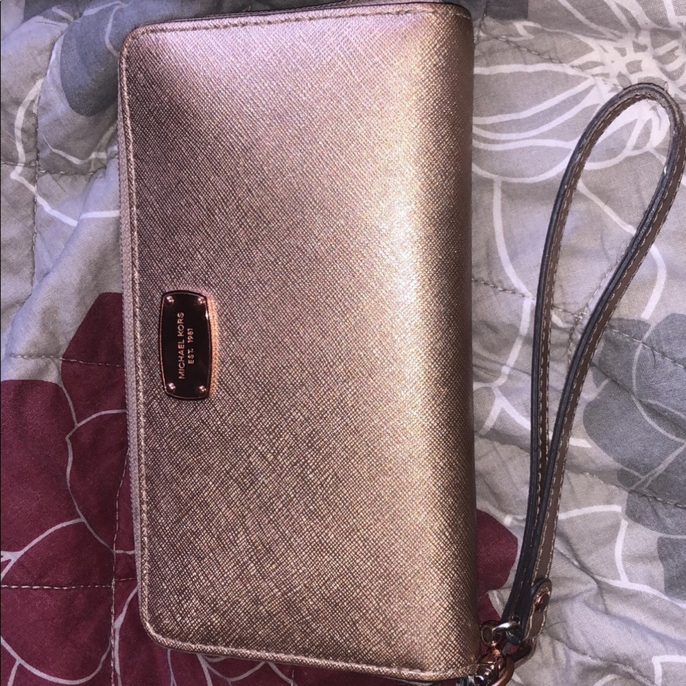 Michael Kors wristlet